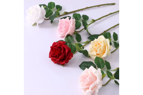 Bloemen voor bruiloften: stijlvolle zijden bloemen en
