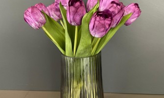Voordelen zijden tulpen: waarom kiezen boven verse bloemen?